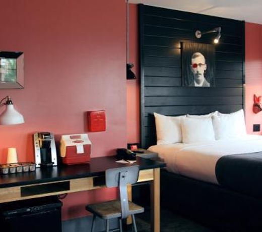 Hotel Gaythering - Gay Hotel - All Adults Welcome