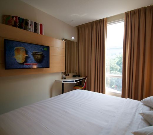 Verse Luxe Hotel Wahid Hasyim