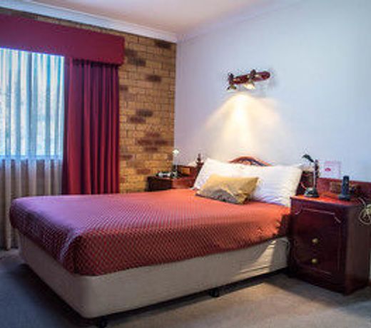 Narrandera Club Motor Inn