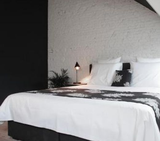 Maison Nationale City Flats & Suites