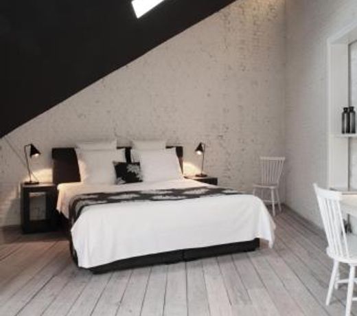 Maison Nationale City Flats & Suites