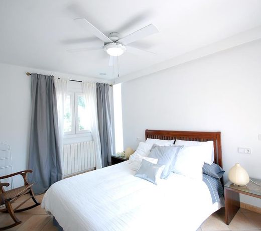 Villa Oliveres D'Alcanada - Four Bedroom