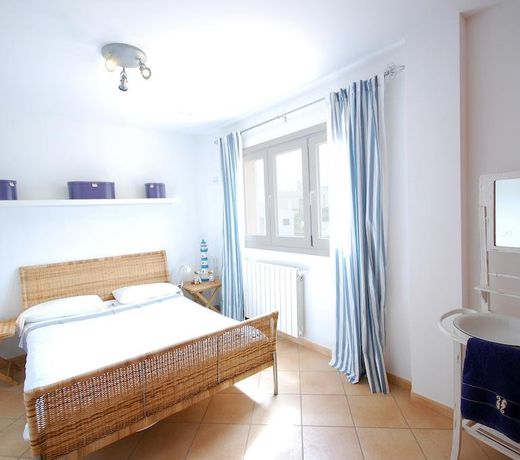 Villa Oliveres D'Alcanada - Four Bedroom