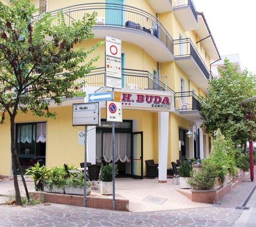 Hotel Buda