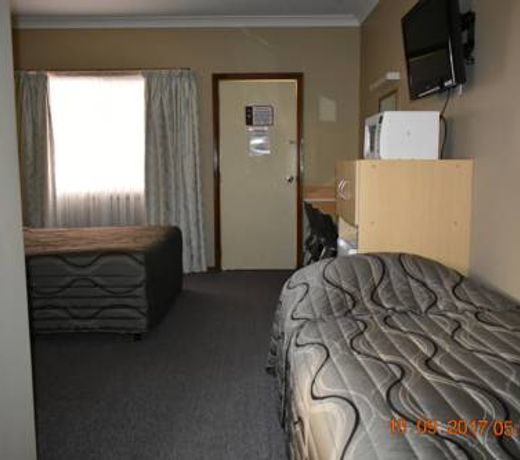 Cooee Motel
