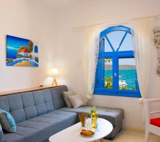 Eleftheria Sea Side Traditional House