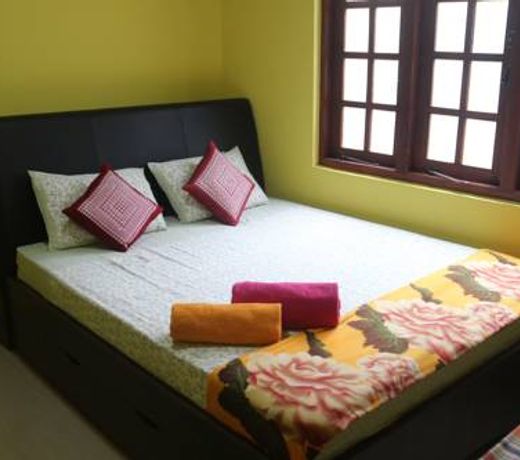 Apple Sara Home Stay