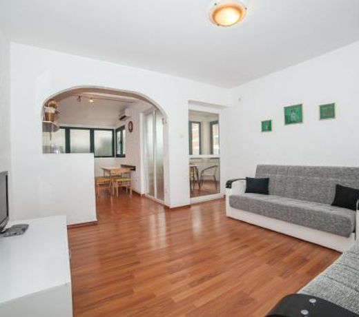 Apartment Mile