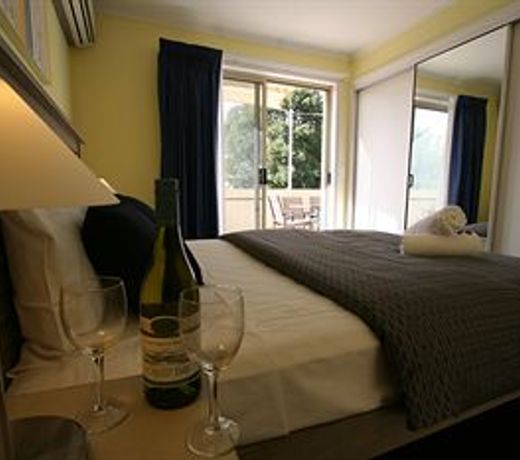 Hamilton Townhouse Motel