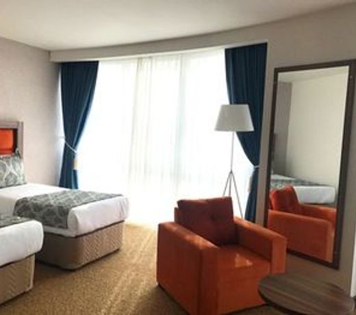 Sky Tower Hotel