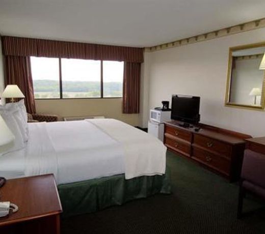 THE RIVERVIEW INN CLARKSVILLE