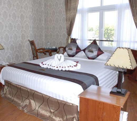 Mountain Town Hotel