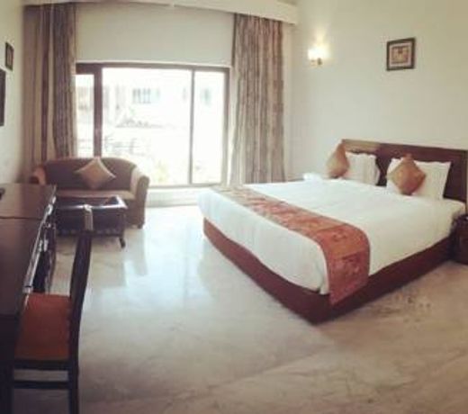 Golden Tulip Khajuraho