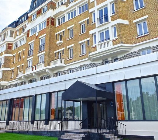 ADONIS PARIS GENNEVILLIERS