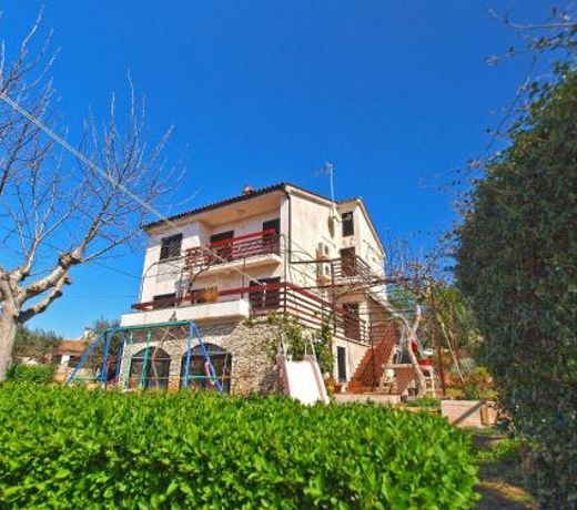 Apartments Ruzica 743