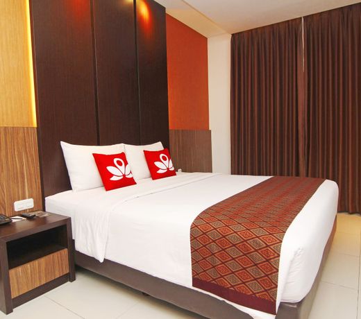ZEN Premium Near Rumah Mode