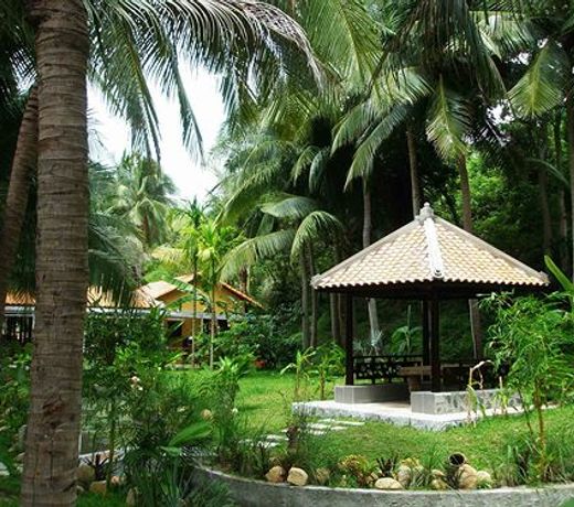 Green Hill Resort and Spa