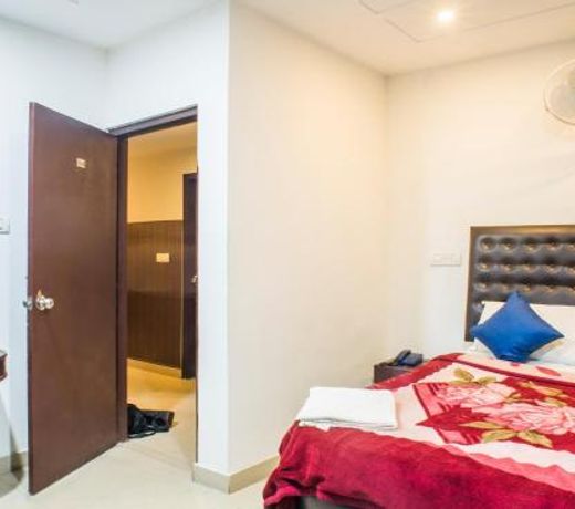 OYO 2862 Hotel Kanha Continental