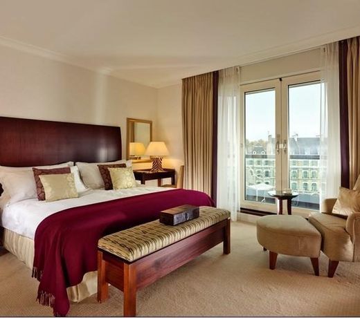 Cheval Gloucester Park at Kensington