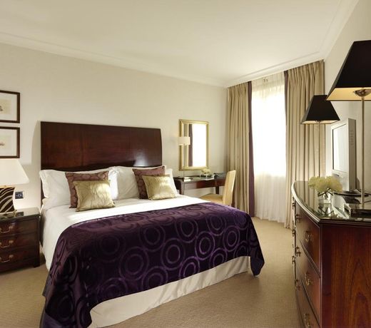Cheval Gloucester Park at Kensington