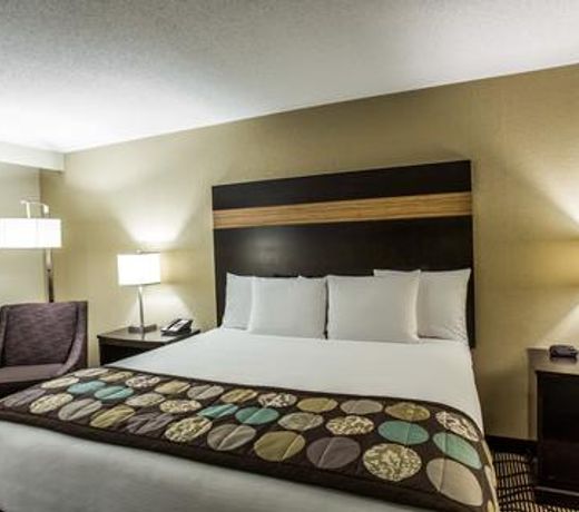 Clarion Hotel Charlotte Airport & Conference Center