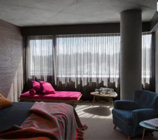 Ovolo Nishi