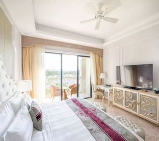 VinOasis Phu Quoc (Unlimited Access to Water Park)
