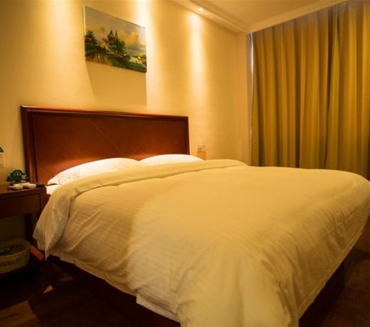 GreenTree Inn Qinhuangdao Railway Station Square Express Hotel