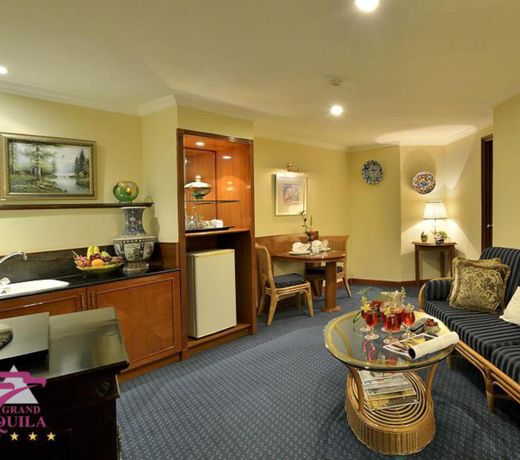 Grand Aquila Hotel