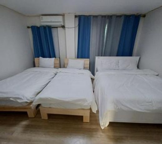 J&J Guesthouse