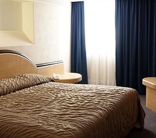 Porto Novo Hotel & Suites