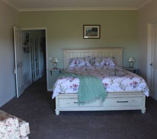 Nyora Lodge B&B