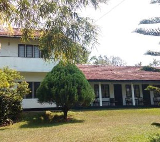 4 Seasons Guesthouse