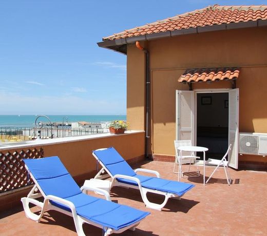 Hotel Tirrenia