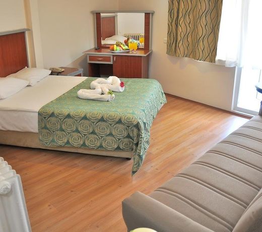 Adapalas Hotel