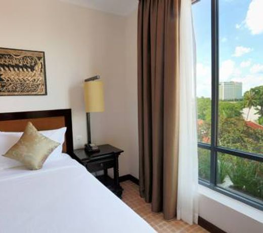 Palace Gate Hotel & Resort