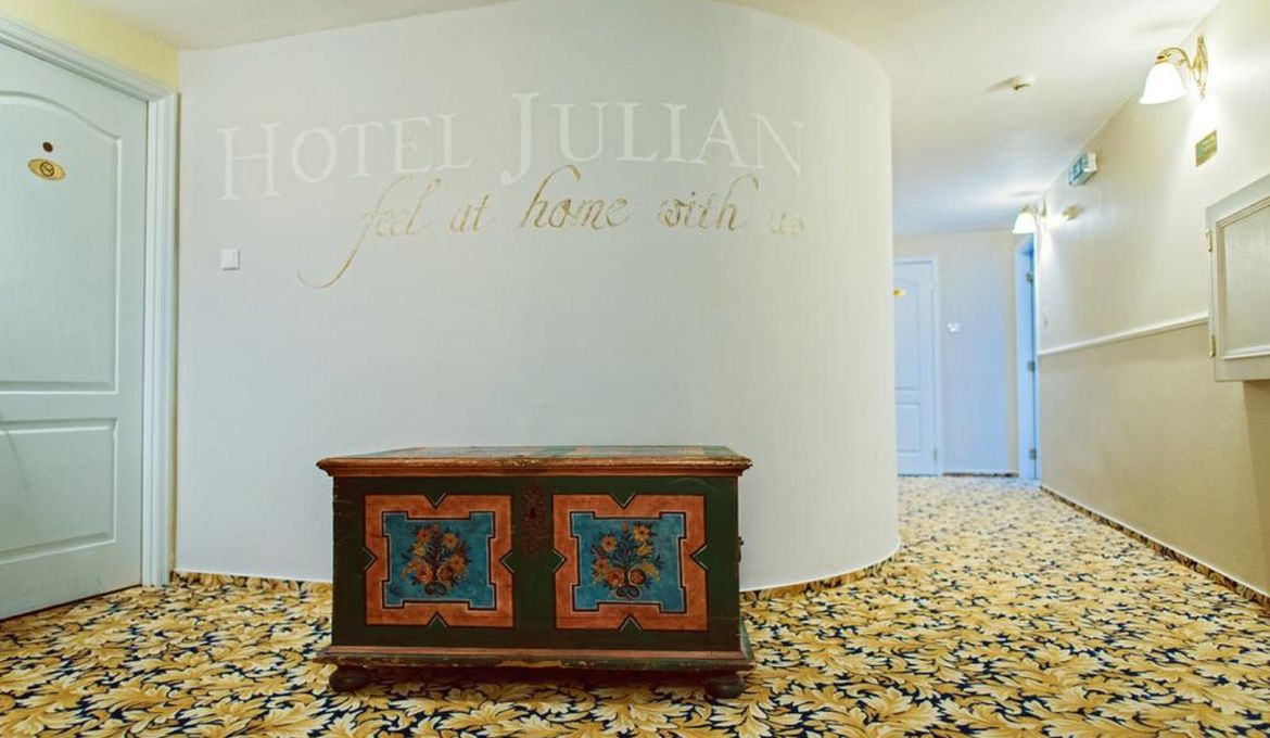 Hotel Julian