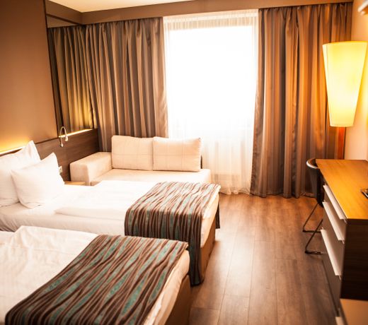 Expo Hotel