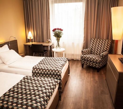 Expo Hotel