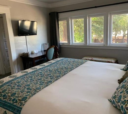 Bordeaux Inn Lodi