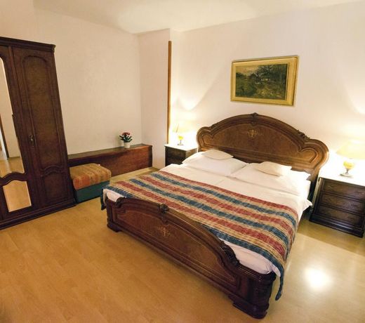 Hotel Metamorphis
