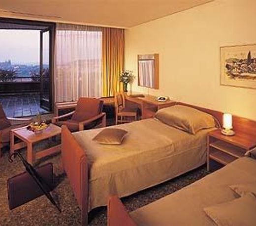 HOTEL PRAHA