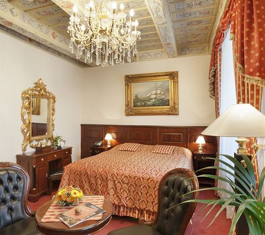 Hotel U Zlateho Stromu Prague by BHG