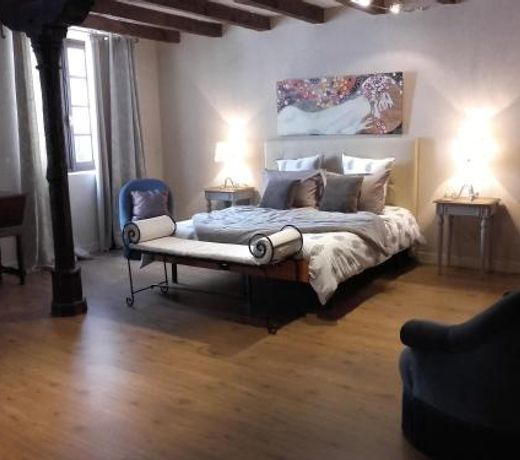 La Maison Rouge