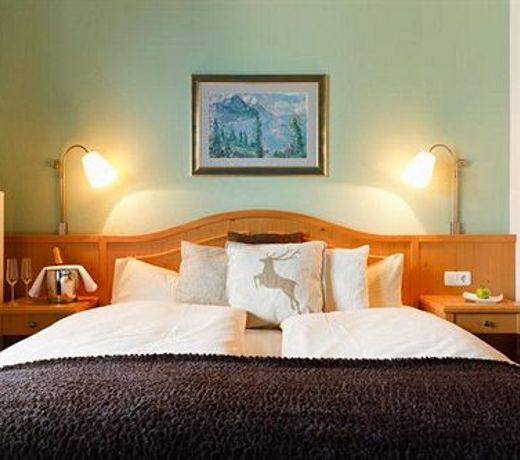 Cordial Hotel Going