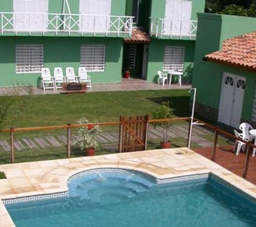 NearBy Hotel