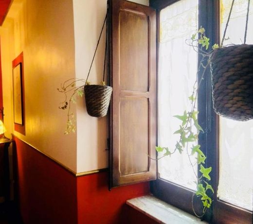 BeeClaire Guest House