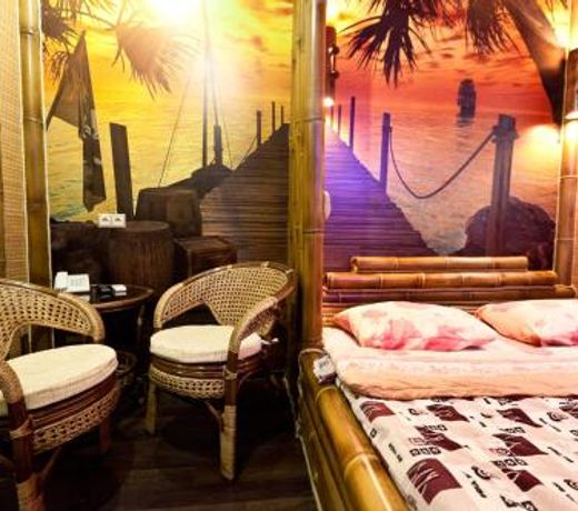 Domino Hotel