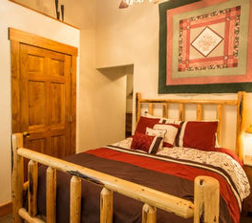 Marys Lake Lodge Mountain Resort and Condos