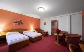 Attic Hotel